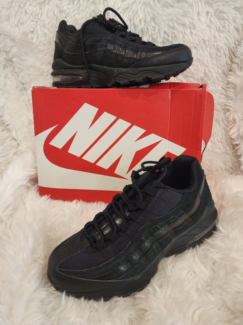 Nike Men’s All-Black Low-Top Sneakers